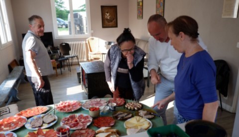 erasmus + france apprendre le français non formal education adult education theatre artistic course inclusion training epale european project crea caen exploracting